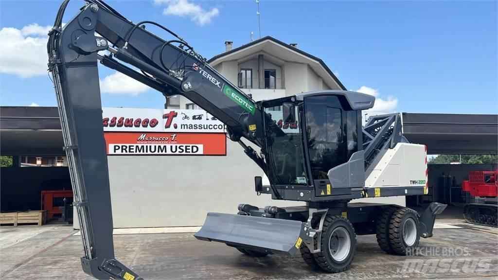 Terex TWH 220 S5 Kolesové rýpadlá