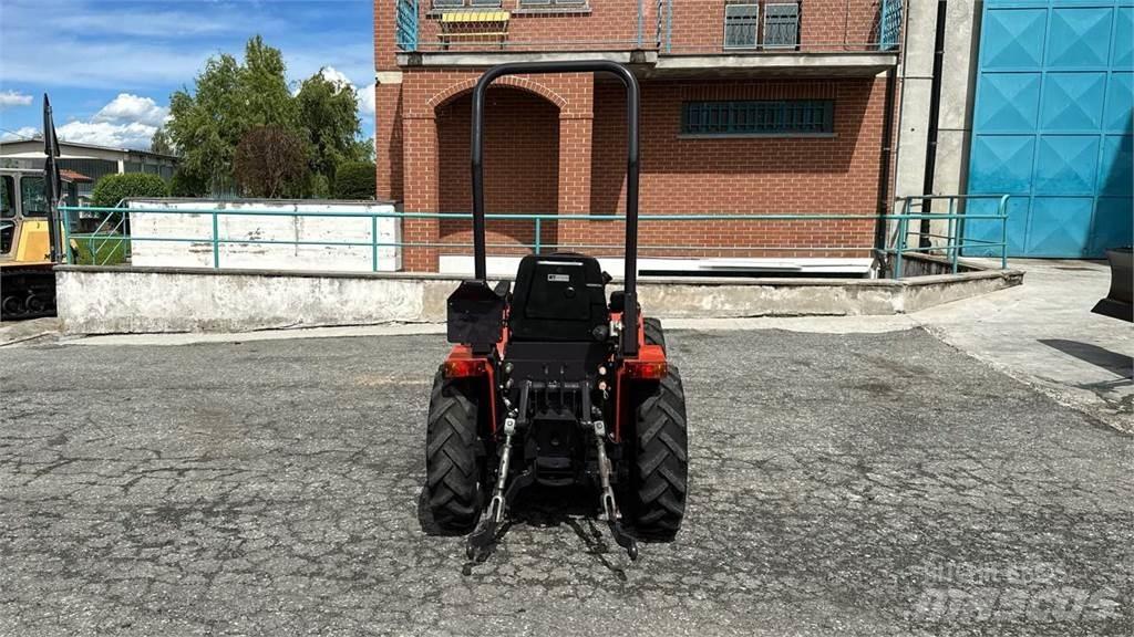  Tigretrac 3800 4x4 Snežné pluhy, predné snežné radlice