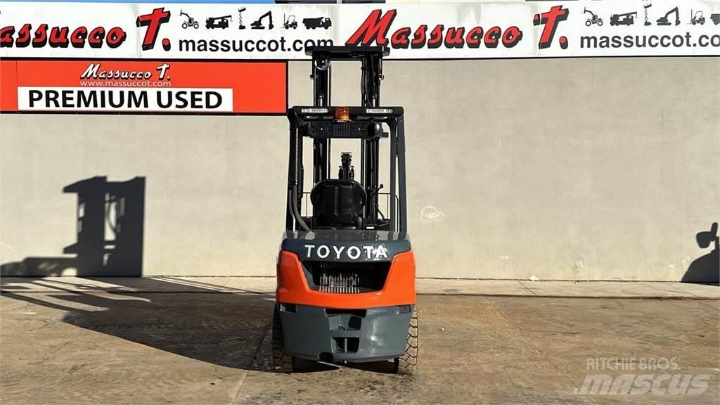 Toyota 52-8FDF30 Dieselové vozíky