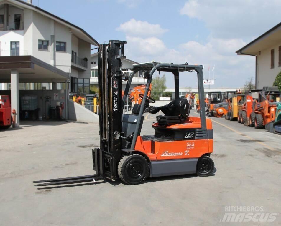 Toyota 7FBMF25 Akumulátorové vozíky