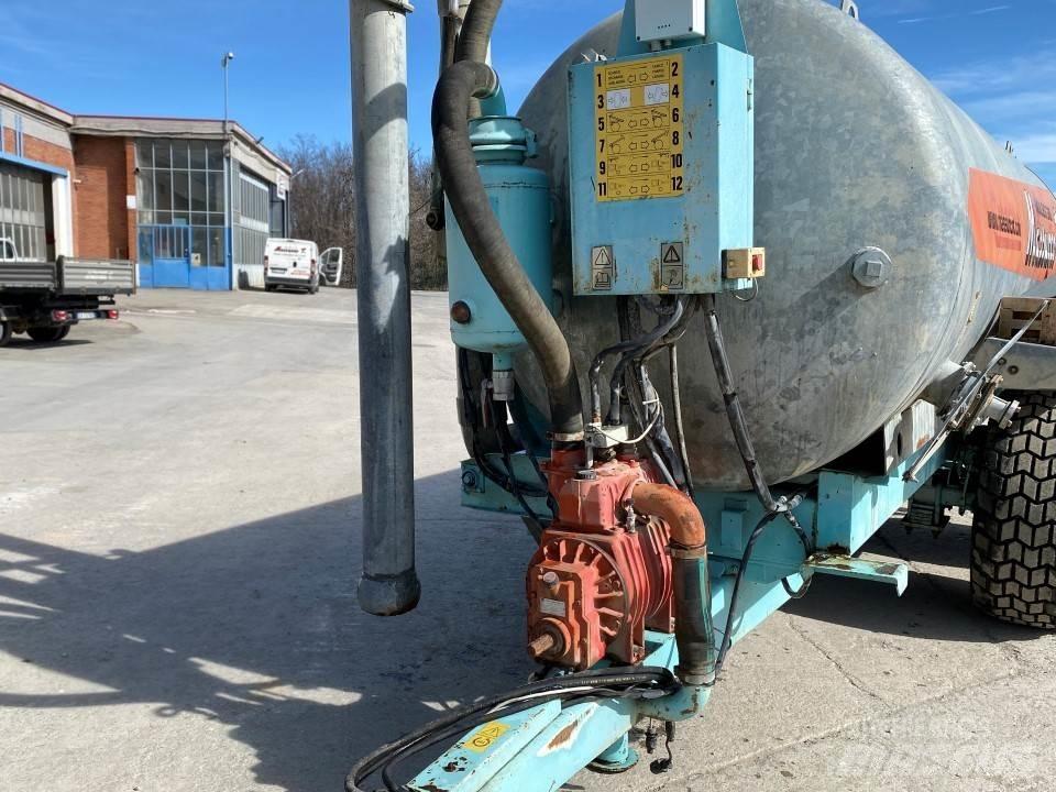 Vaia MB 141 Cisternové nákladné vozidlá