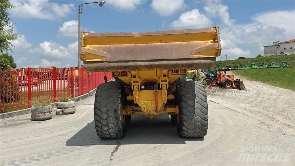 Volvo A30G 6x6 Stavebné sklápače