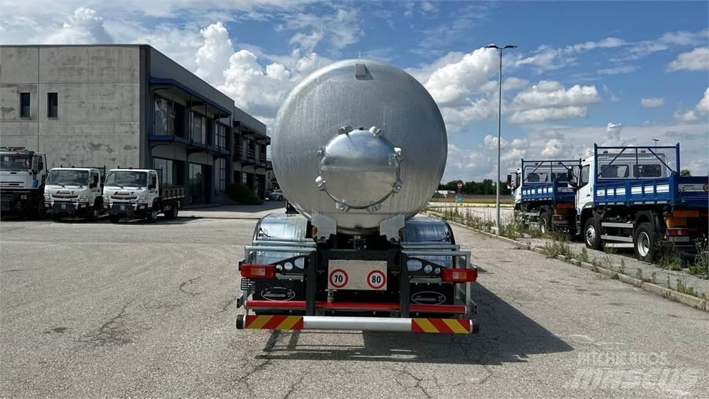 Volvo FMX 6X6 Cisternové nákladné vozidlá