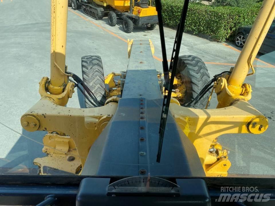 Volvo G740VHP Pásové dozéry