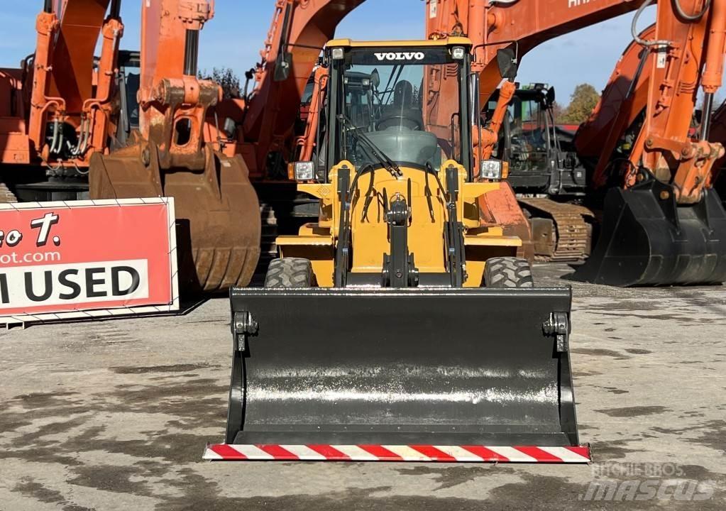 Volvo L30G Kolesové nakladače