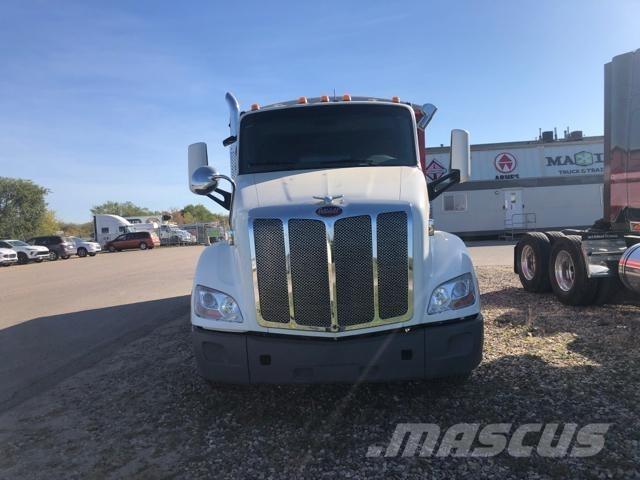 Peterbilt 567 Sklápač na obilie