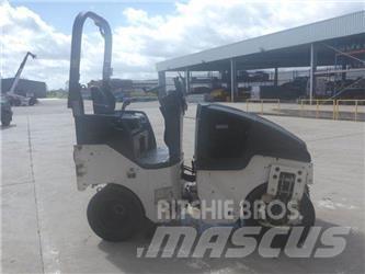Bomag BW100 Pôdne kompaktory
