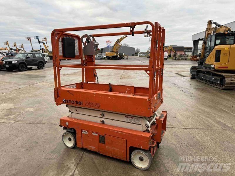 Snorkel S3215E Kĺbové plošiny