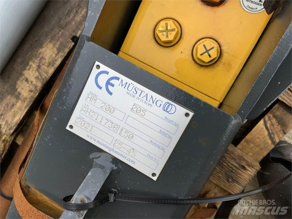 Mustang HM200 Breaker Ďalšie poľnohospodárske stroje