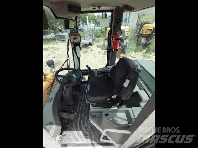 Liebherr L514 Kolesové nakladače