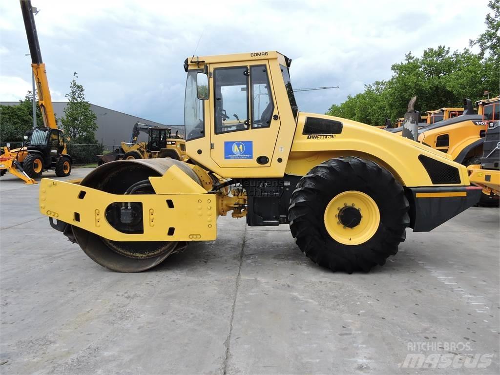 Bomag BW211D-4 GERMAN Ďalšie valce