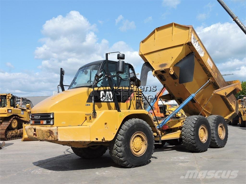 CAT 730 Kĺbové nákladné autá