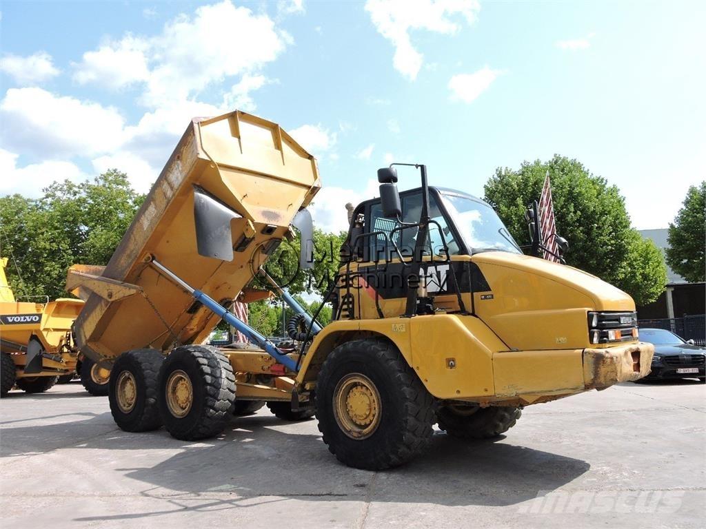 CAT 730 Kĺbové nákladné autá