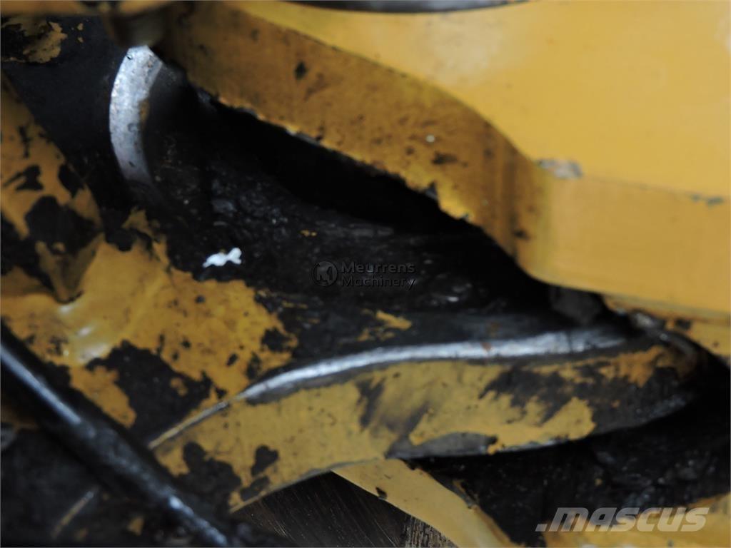 CAT 907H Kolesové nakladače