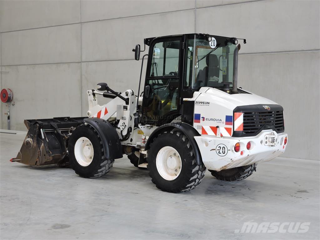 CAT 908M + FORK Kolesové nakladače