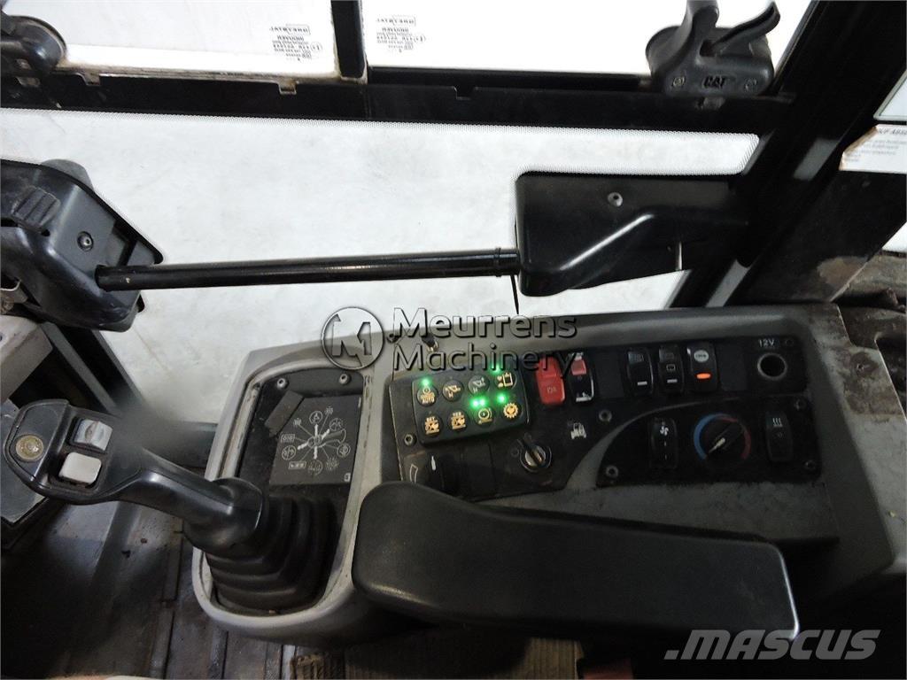 CAT 908M GERMAN Kolesové nakladače