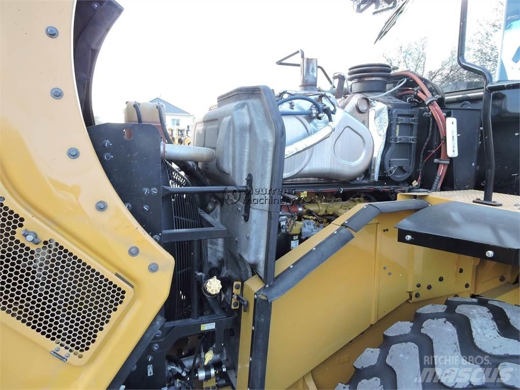 CAT 950M Kolesové nakladače