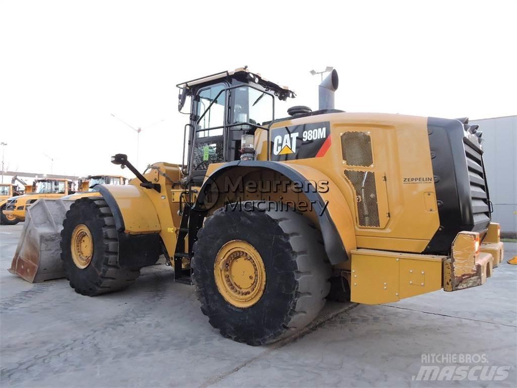 CAT 980M Kolesové nakladače