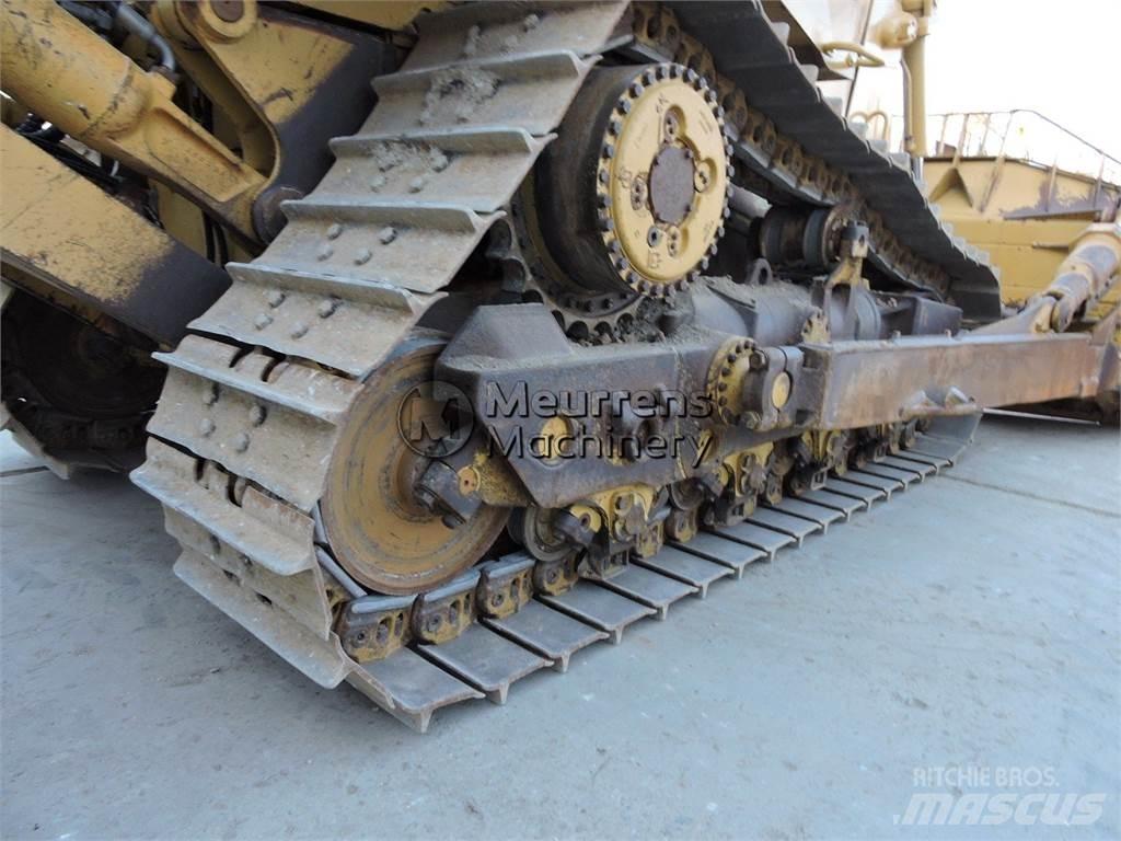CAT D8T GERMAN Buldozéry