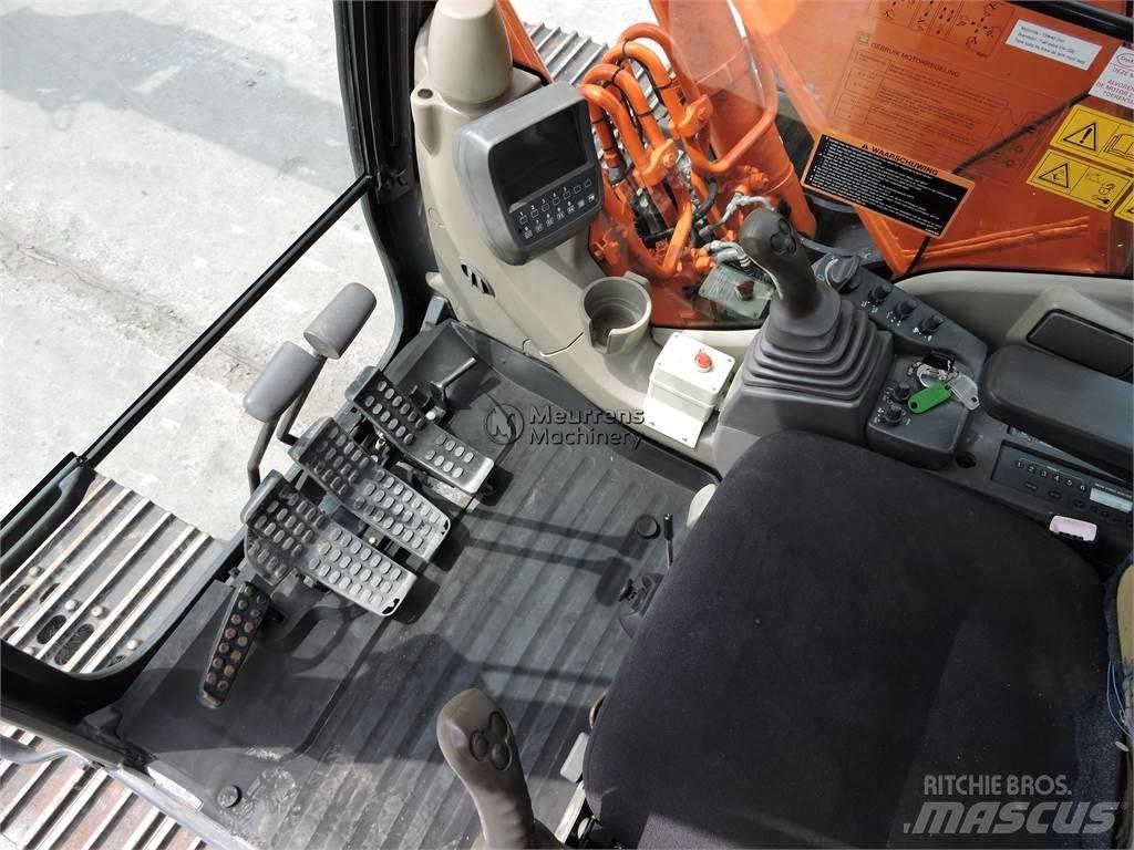 Hitachi ZX180 Pásové rýpadlá