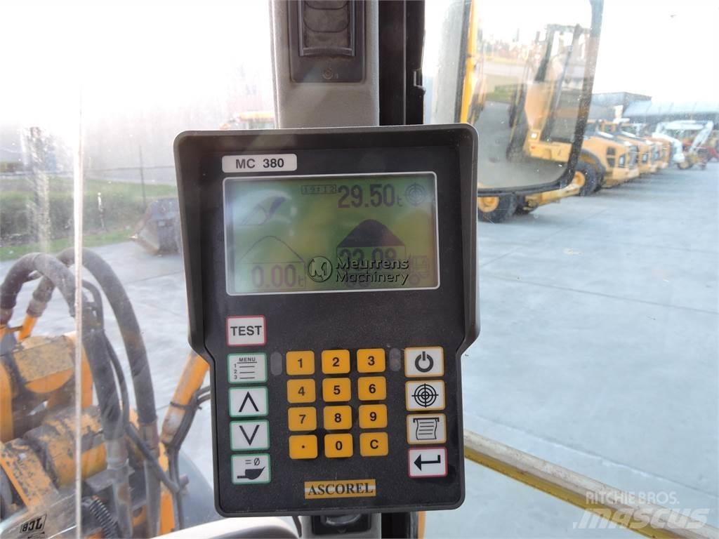 JCB 436B Kolesové nakladače