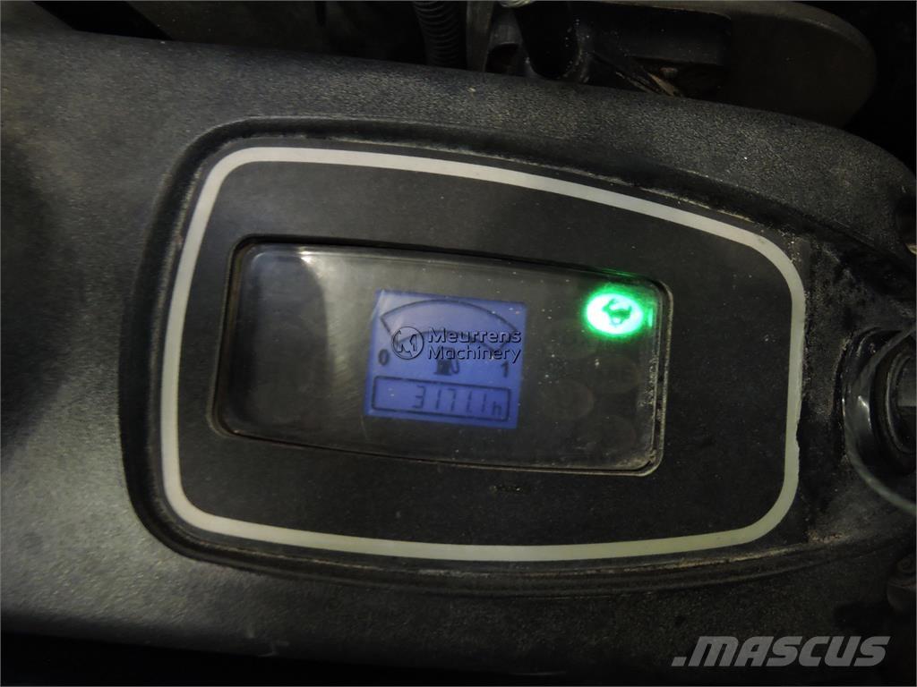 JCB 8035 Stavebníctvo - ostatné