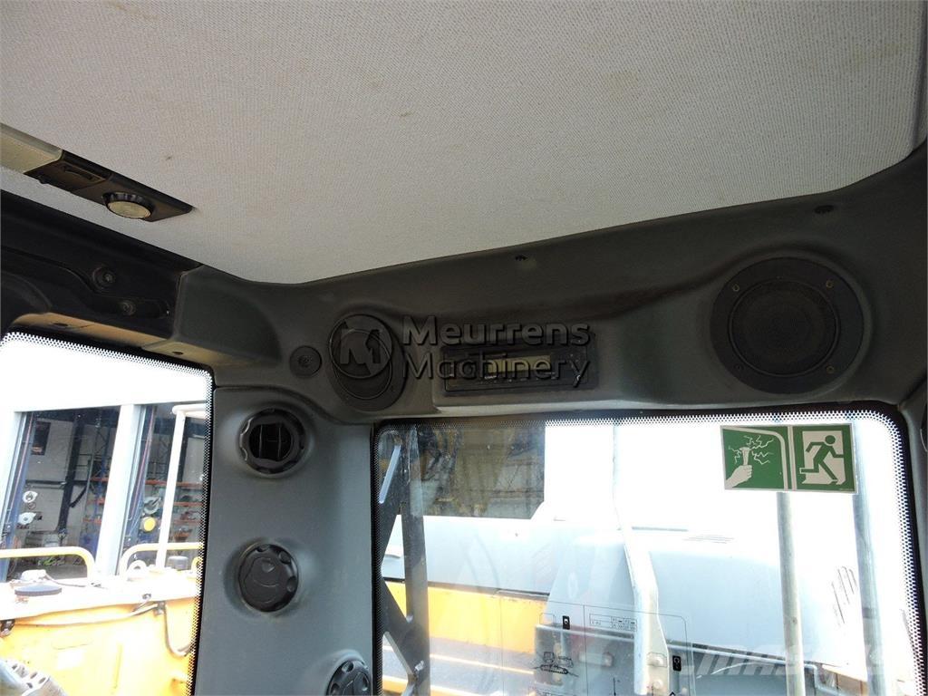 Liebherr R950 Pásové rýpadlá