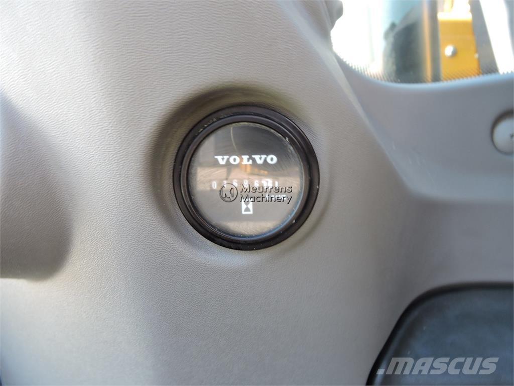 Volvo ECR235EL Pásové rýpadlá