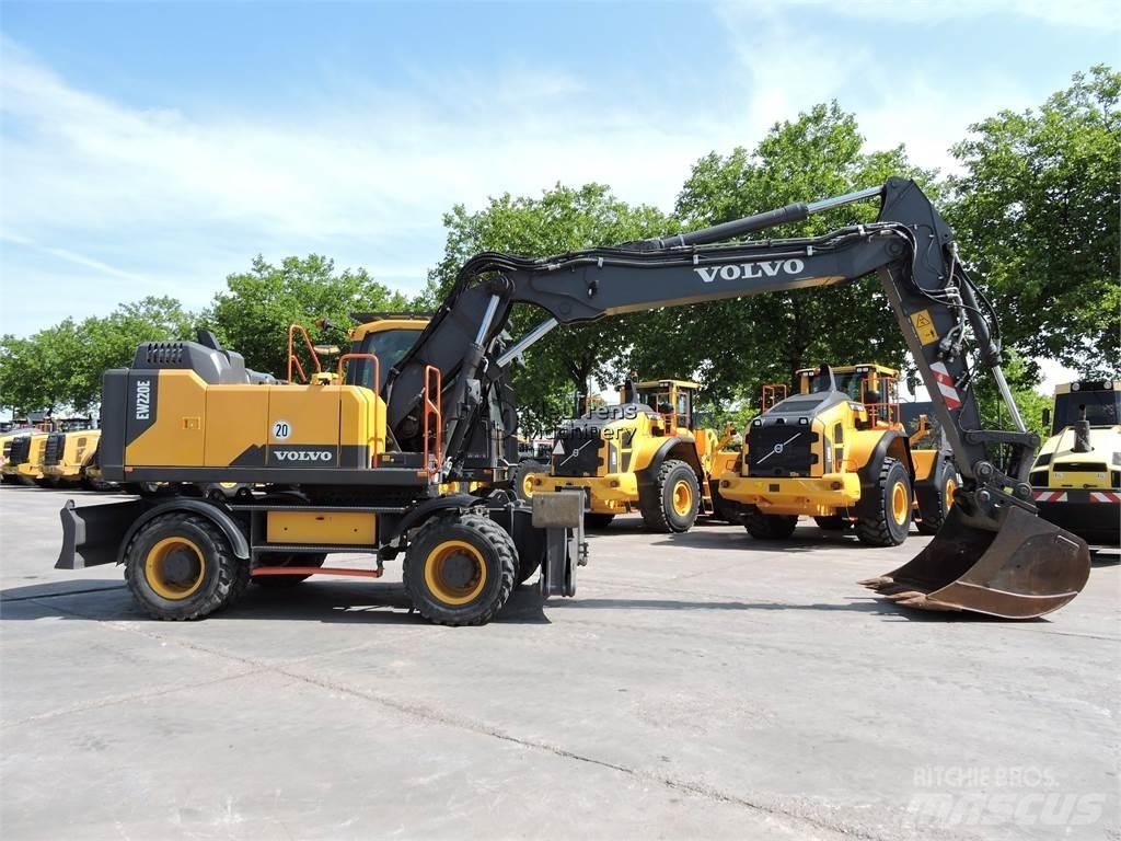 Volvo EW220E GERMAN Kolesové rýpadlá