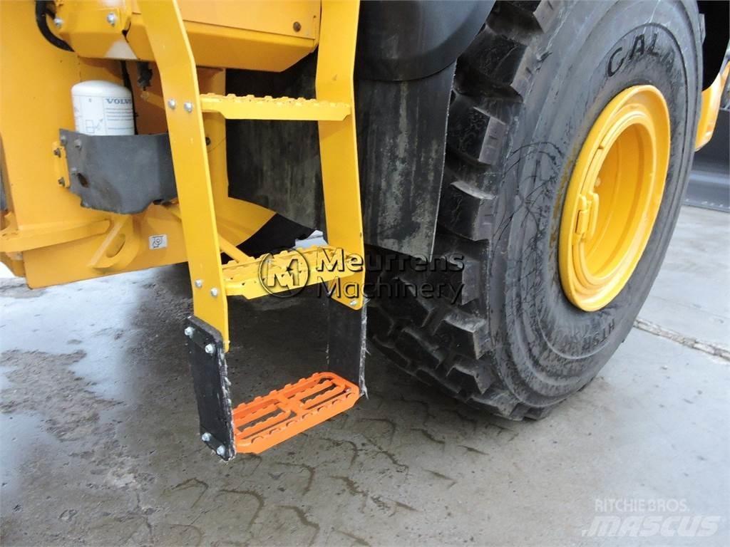 Volvo L150H Kolesové nakladače