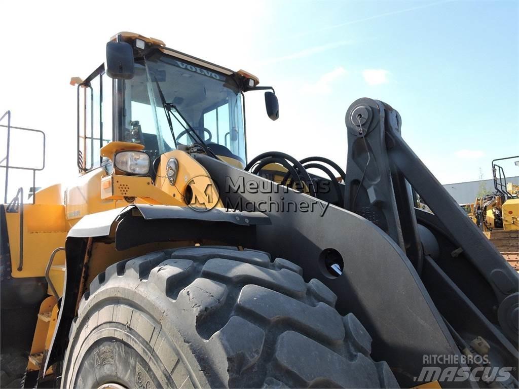 Volvo L220H Kolesové nakladače