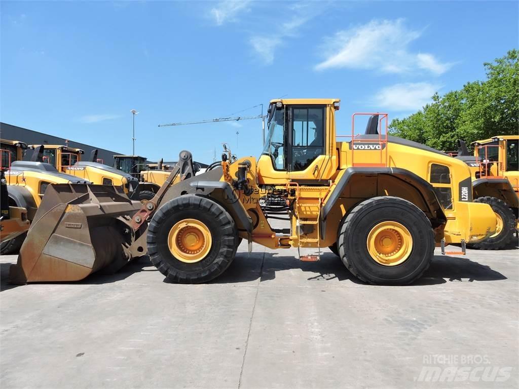 Volvo L220H Kolesové nakladače