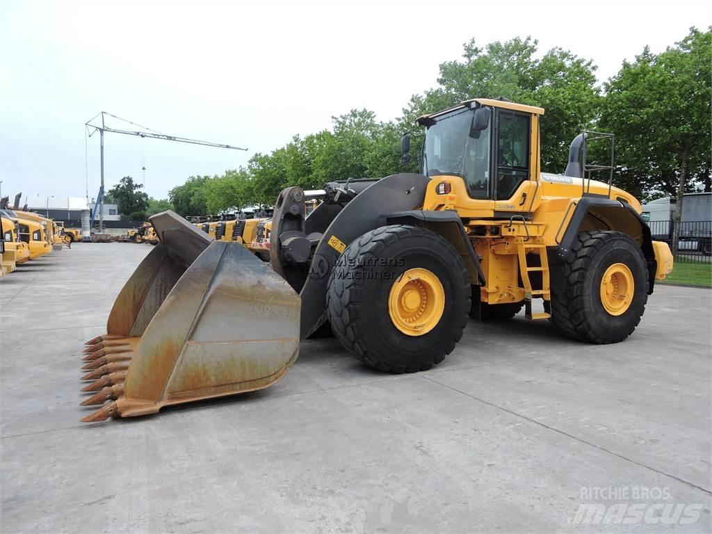 Volvo L250G Kolesové nakladače