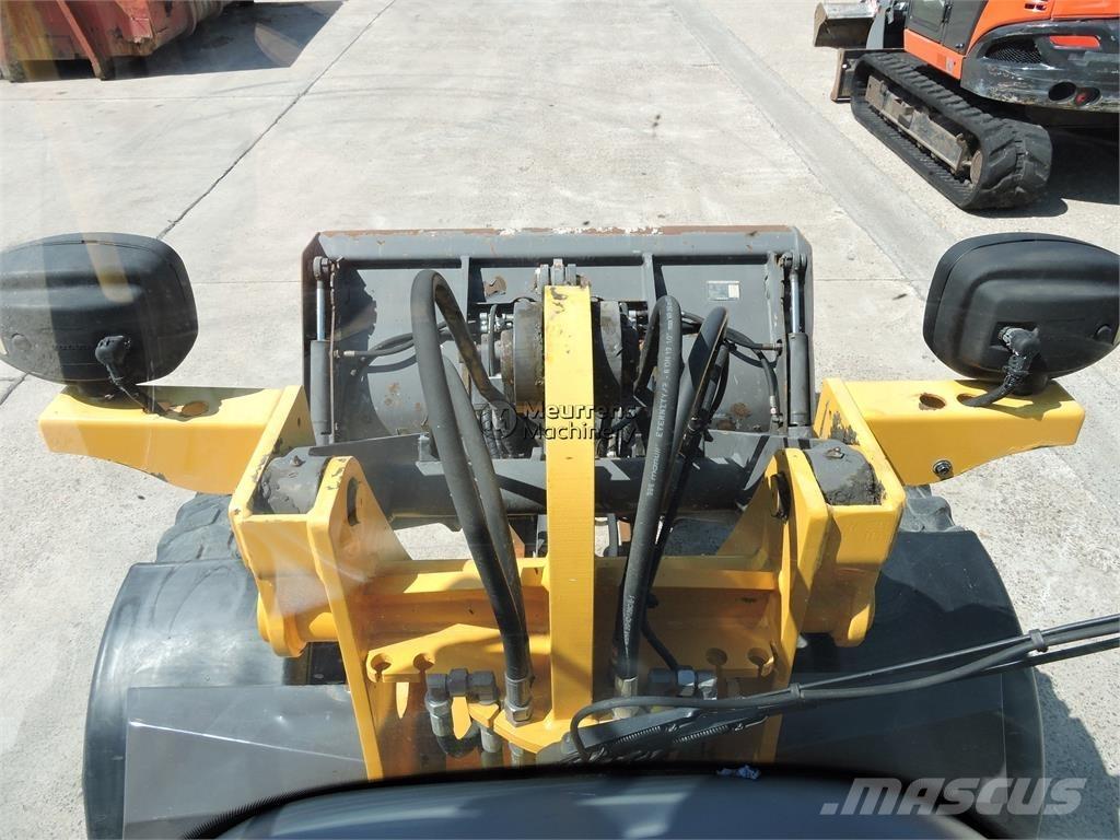 Volvo L25F + FORK Kolesové nakladače