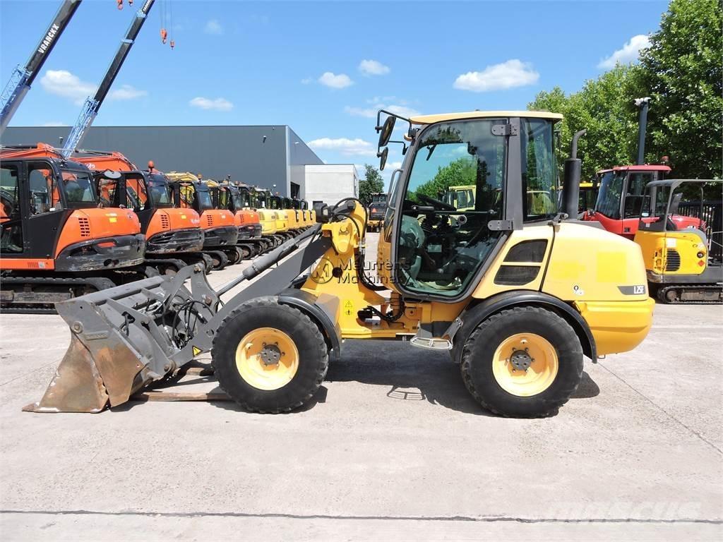 Volvo L25F + FORK Kolesové nakladače