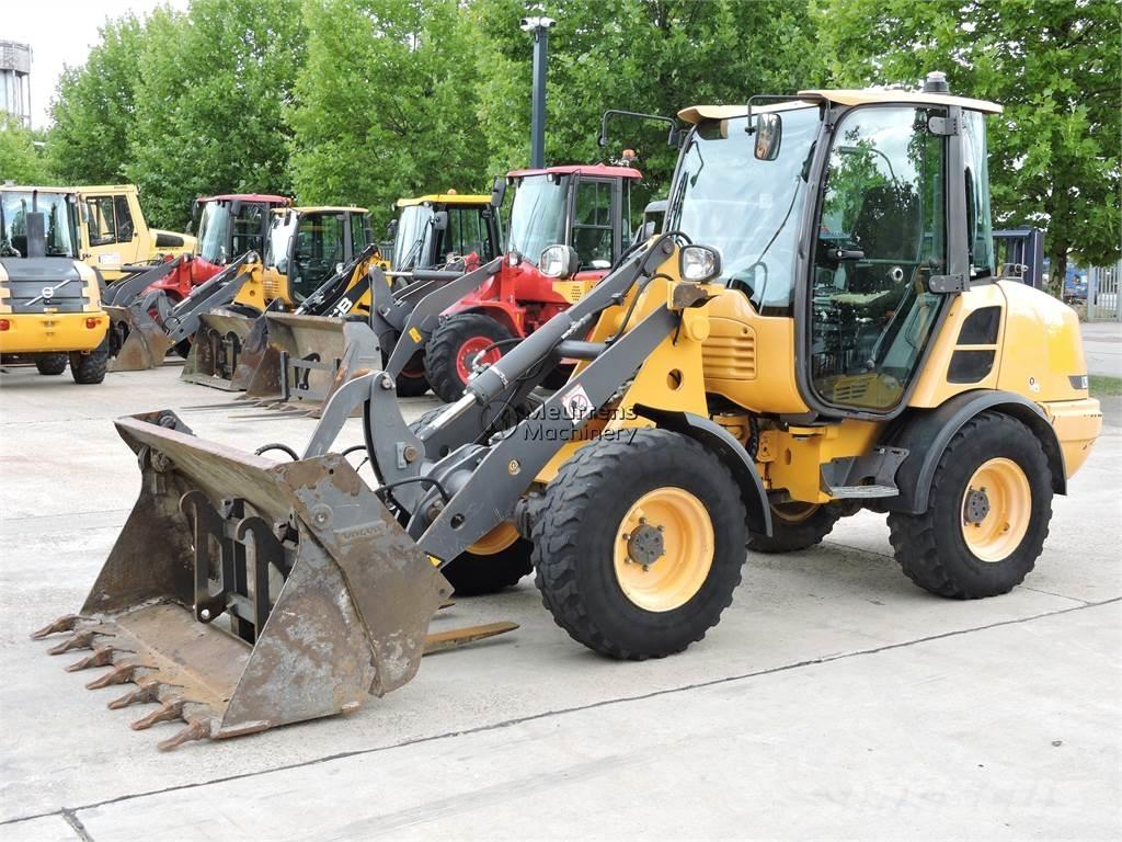 Volvo L25F + FORK Kolesové nakladače