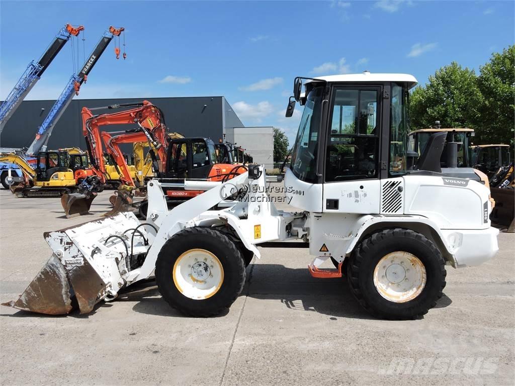 Volvo L30G + FORK Kolesové nakladače