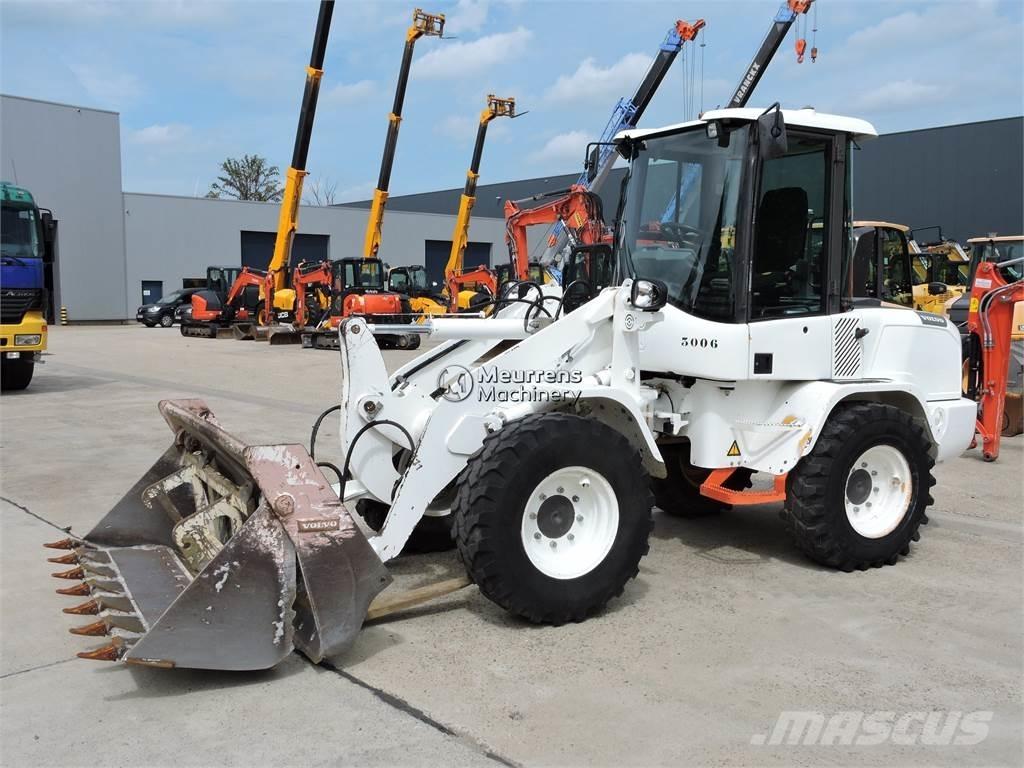 Volvo L30G + FORK Kolesové nakladače