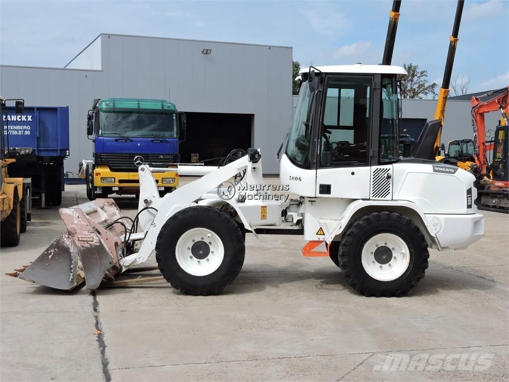Volvo L30G + FORK Kolesové nakladače