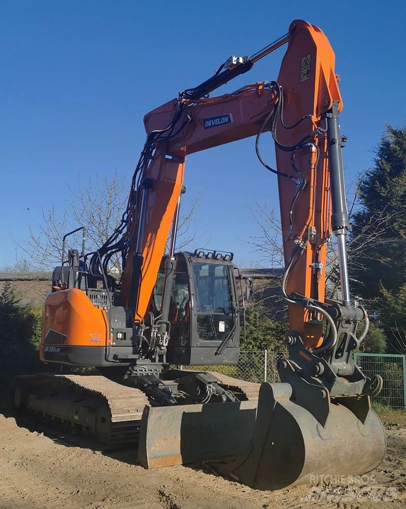 Develon DX 235 LCR-7 Pásové rýpadlá
