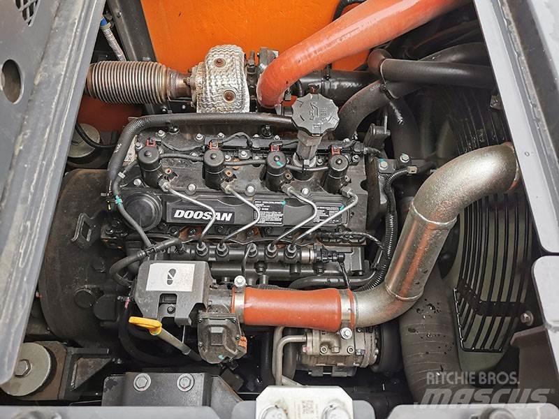 Doosan DX 140 LCR-7 Pásové rýpadlá