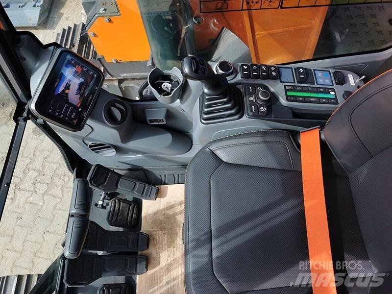 Doosan DX 140 LCR-7 Pásové rýpadlá
