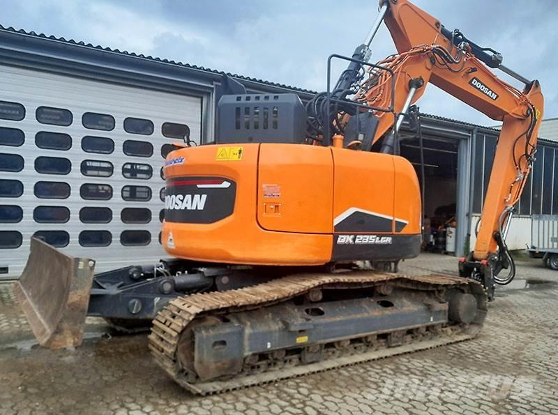 Doosan DX 235 LCR-7 Pásové rýpadlá