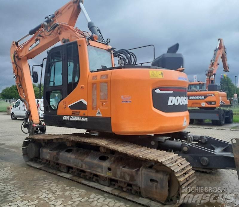 Doosan DX 235 LCR-7 Pásové rýpadlá