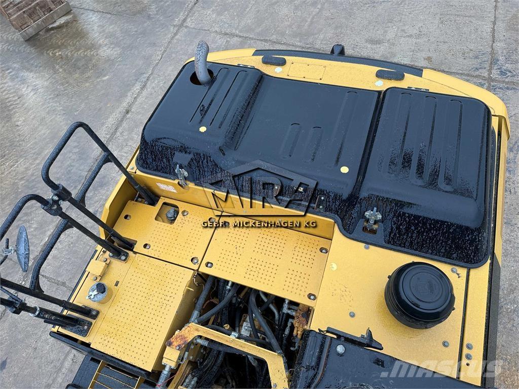 CAT 323 EL Pásové rýpadlá