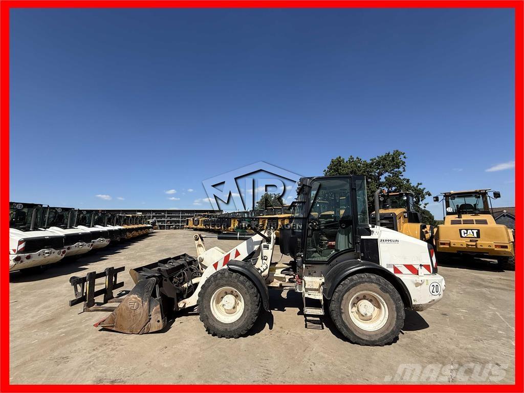 CAT 908 M Kolesové nakladače