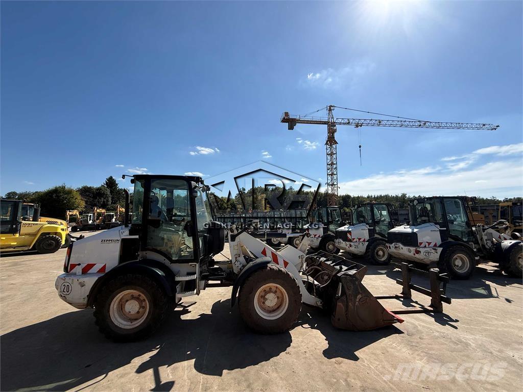 CAT 908 M Kolesové nakladače