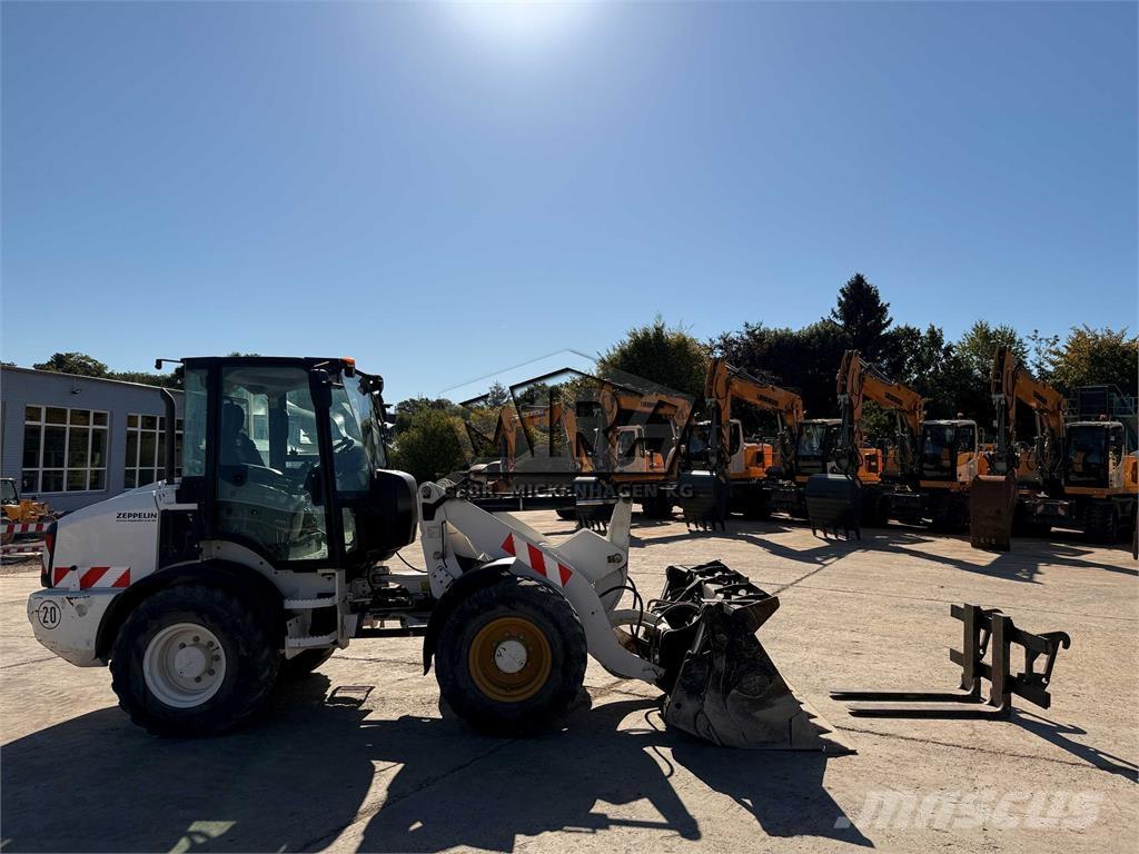 CAT 908 M Kolesové nakladače