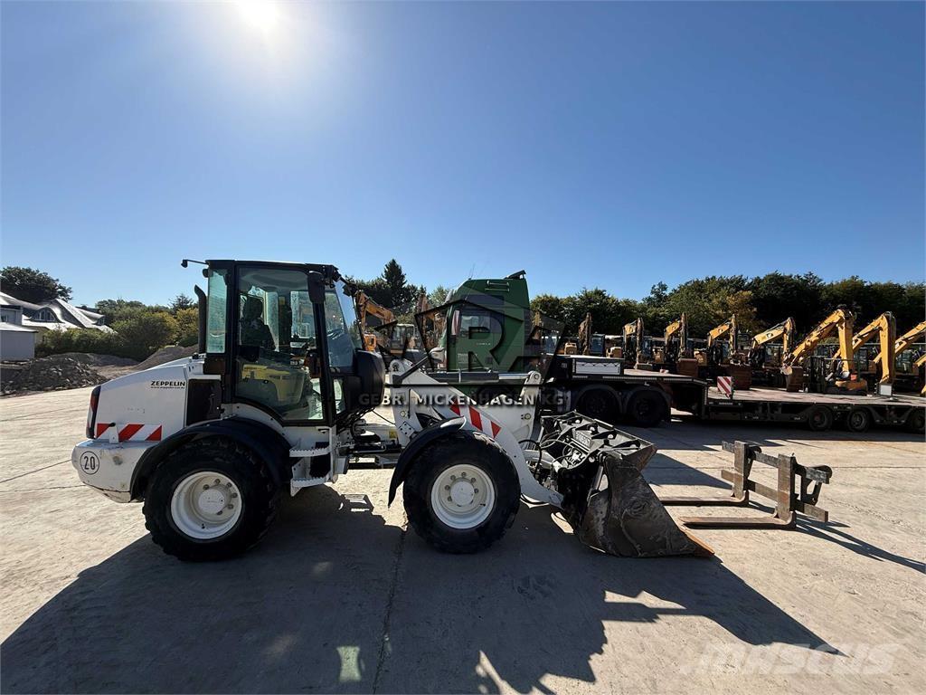 CAT 908 M Kolesové nakladače
