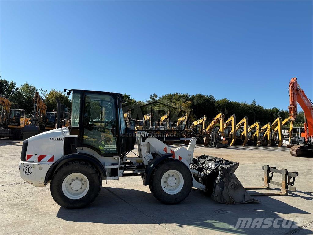 CAT 908 M Kolesové nakladače